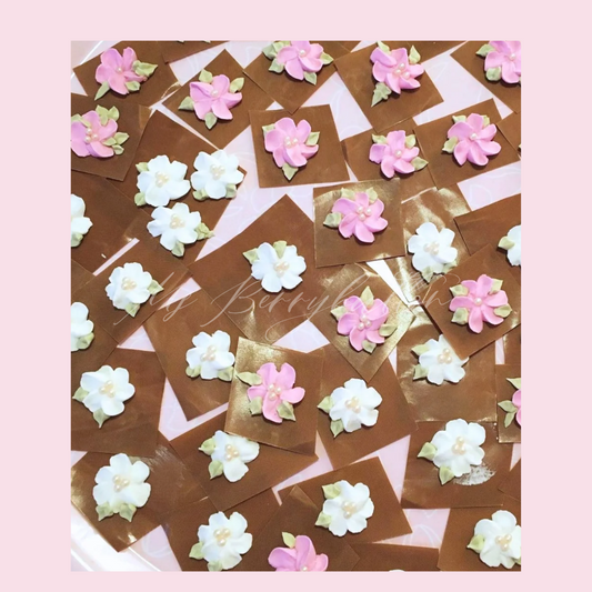 Zuckerblumen aus Eiweißspritzglasur, Farbwahl, 30 Stück