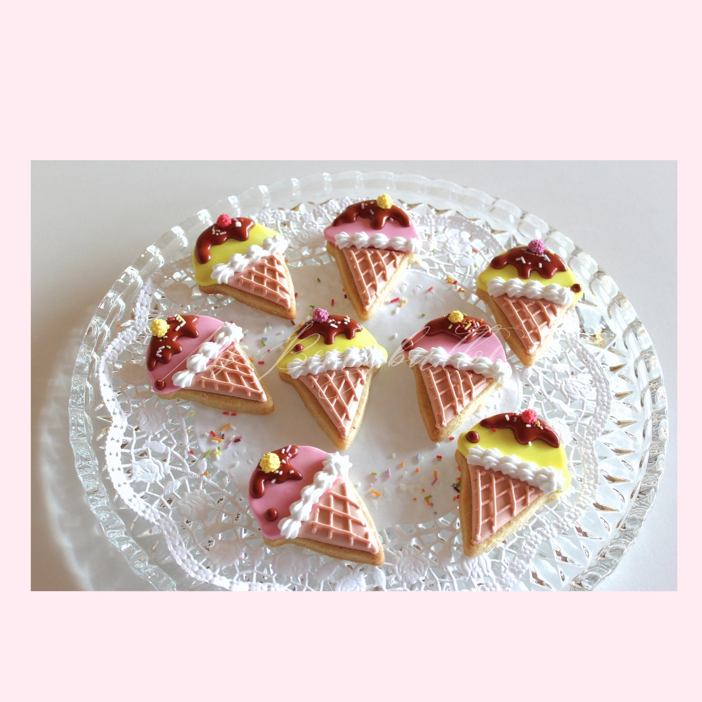 Ab ca Ende Juli bestellbar. Sugarcookies "Eistüten", 8 Stück